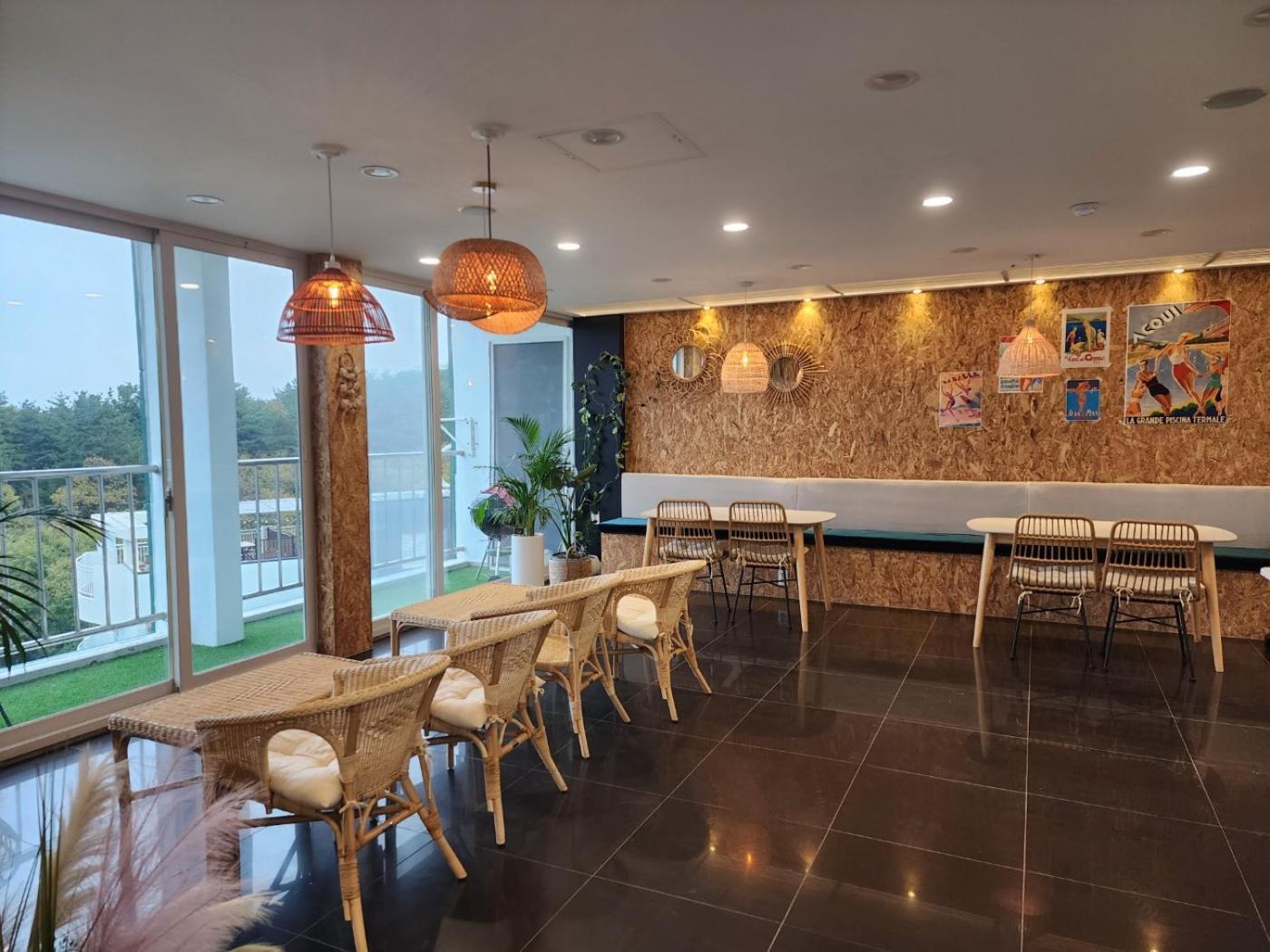 Zio Pinetree Hotel Yangyang Exterior foto