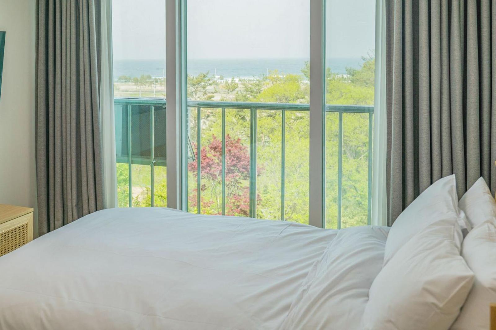 Zio Pinetree Hotel Yangyang Exterior foto